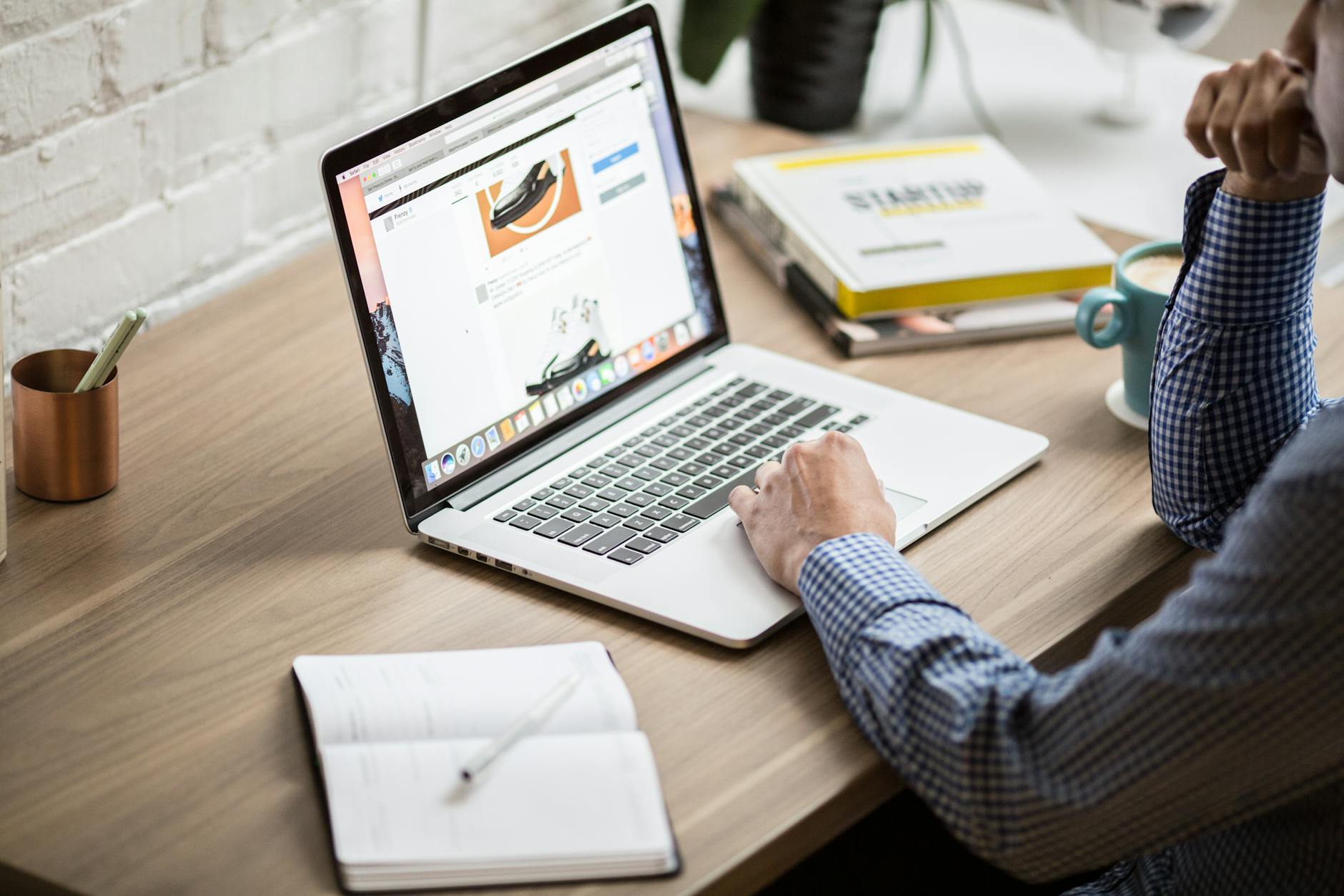 Comparison of different content management system platforms and interfaces